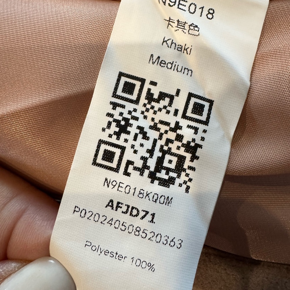 Elegant Tan Trench Coat - Picture 4 of 4